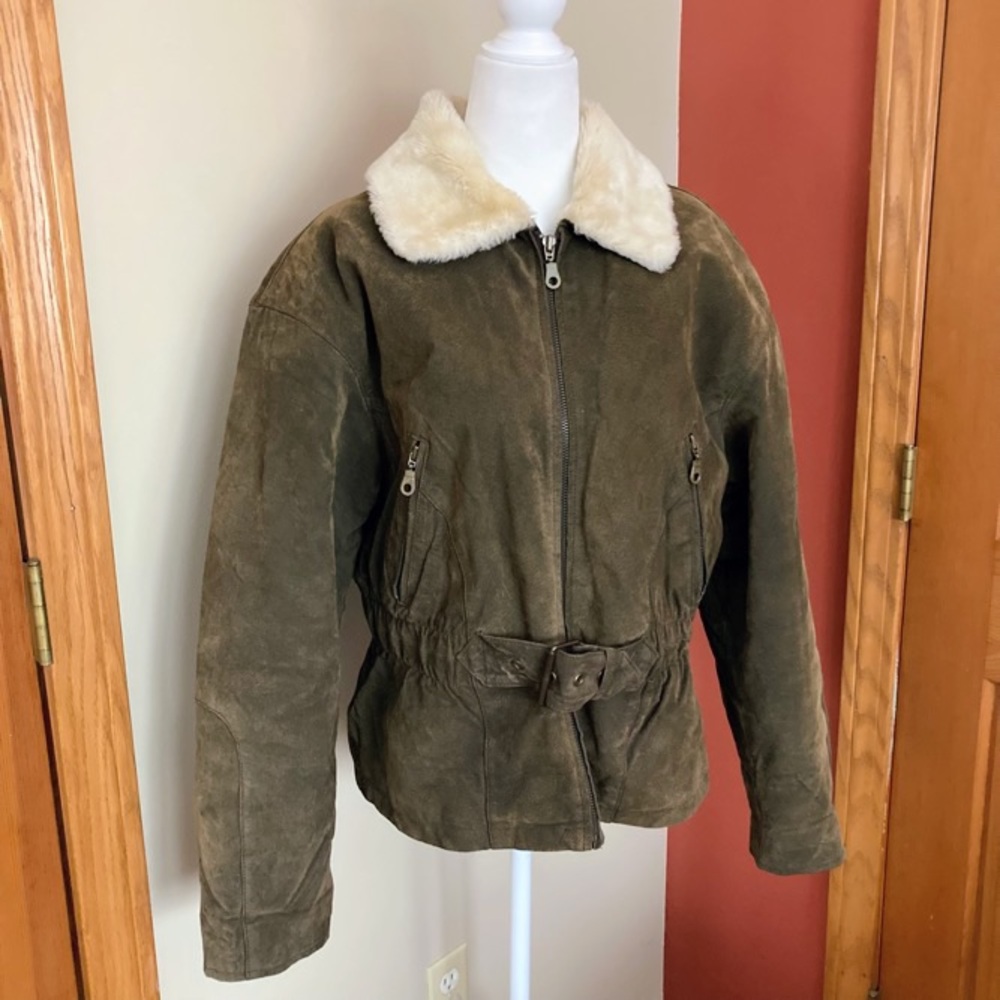 Vintage Women’s Brown Suede Leather Jacket Northern Territory with Cream Collar